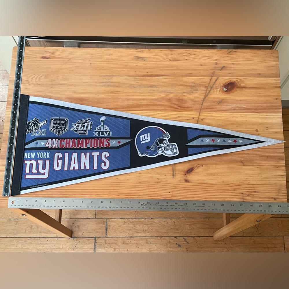 NY GIANTS 4X CHAMPIONS Super Bowl XXI XXV XLII XLVI Football Pennant 12x30 in
